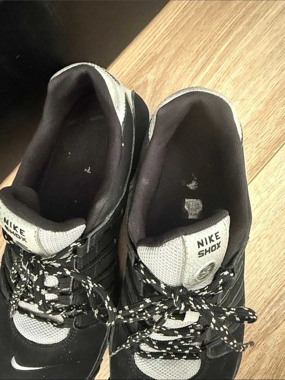 Vintage Nike Black and Gray Men’s Athletic Shox Sneakers